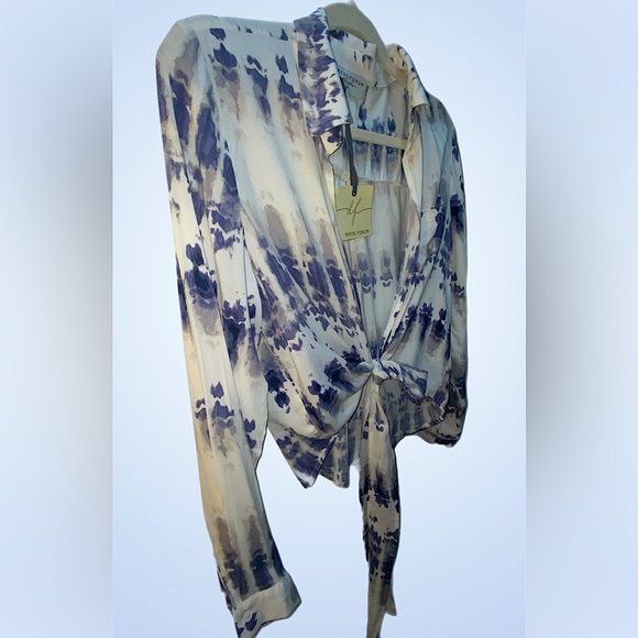 SOLD! Dress Forum Tie-dye wrap crop top sz M - Picture 2 of 2